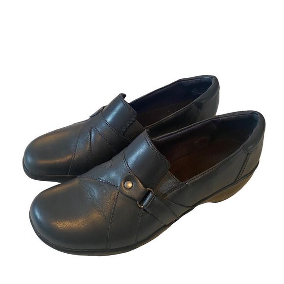 Clarks Blue Upper Leather Slip-On Wedge Heel Rubber Soled Shoes in Ladies Sz 8 - Picture 1 of 7